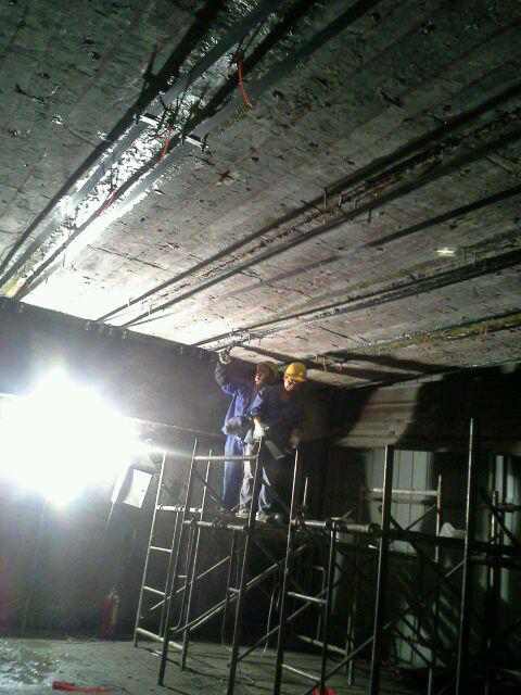 預(yù)應(yīng)力碳纖維板