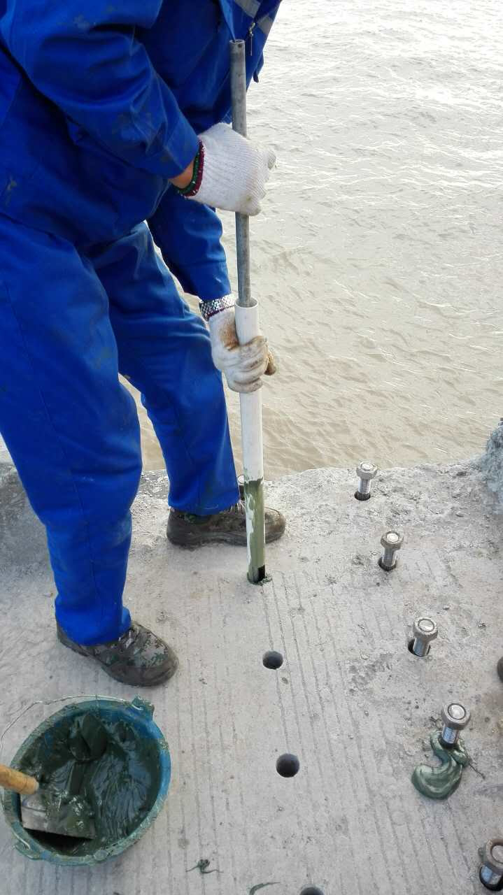 使用植筋膠時(shí)，如何確定鋼筋基本錨固深度