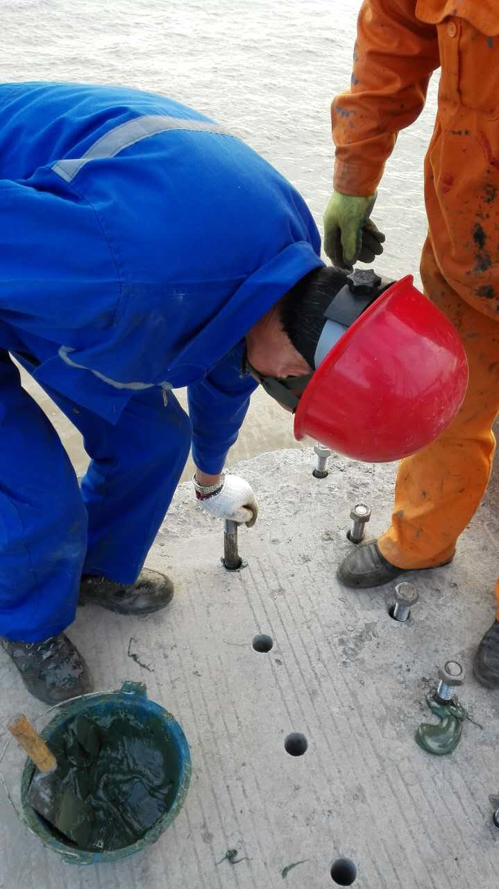 建筑加固植筋膠出現(xiàn)結晶和爆聚現(xiàn)象怎么辦？