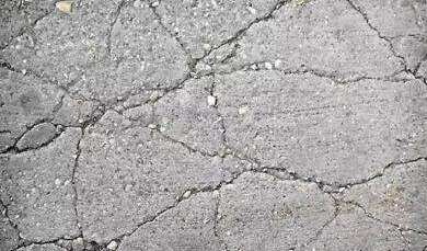 樓板出現(xiàn)裂縫不能忽視！