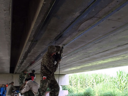 碳纖維板技術(shù)在橋梁加固中的應(yīng)用