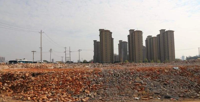 碳纖維布加固|拆遷被叫停老房子何去何從？