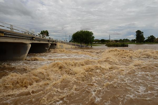 洪澇災(zāi)害后的建筑用什么加固材料修復(fù)好？