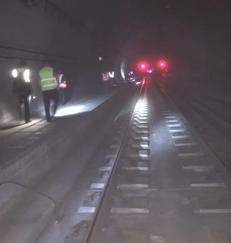 曼卡特金屬后擴底錨栓助力滬蓉高鐵合武段隧道照明設施整治